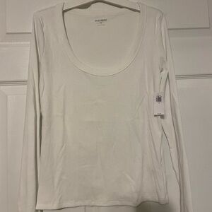 NWT Scoop-Neck Ribbed Long Sleeve Top